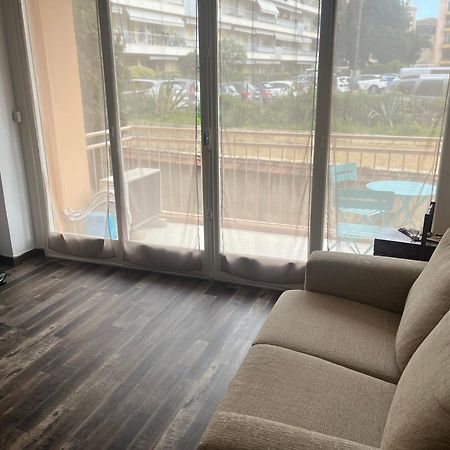 Appartement Proche Gare Routiere Мантон Екстер'єр фото