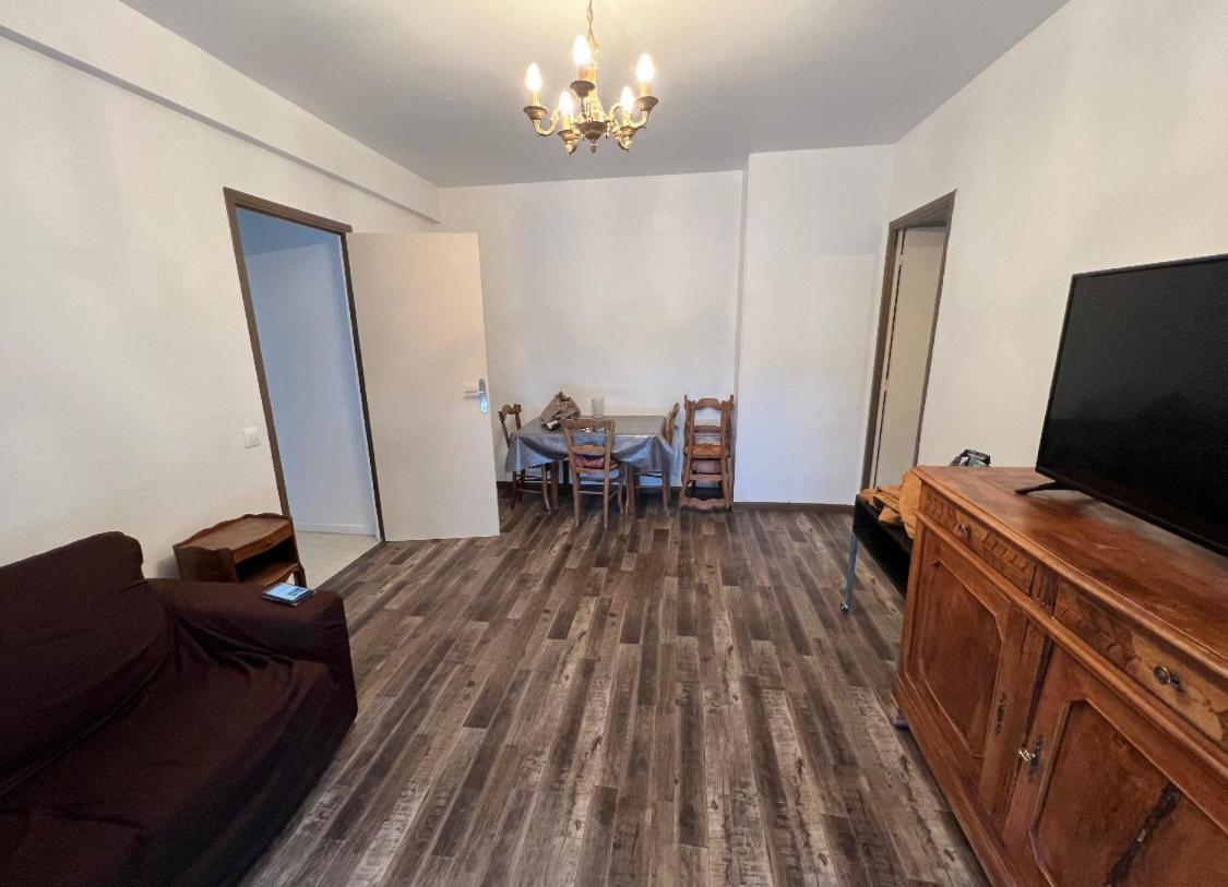 Appartement Proche Gare Routiere Мантон Екстер'єр фото