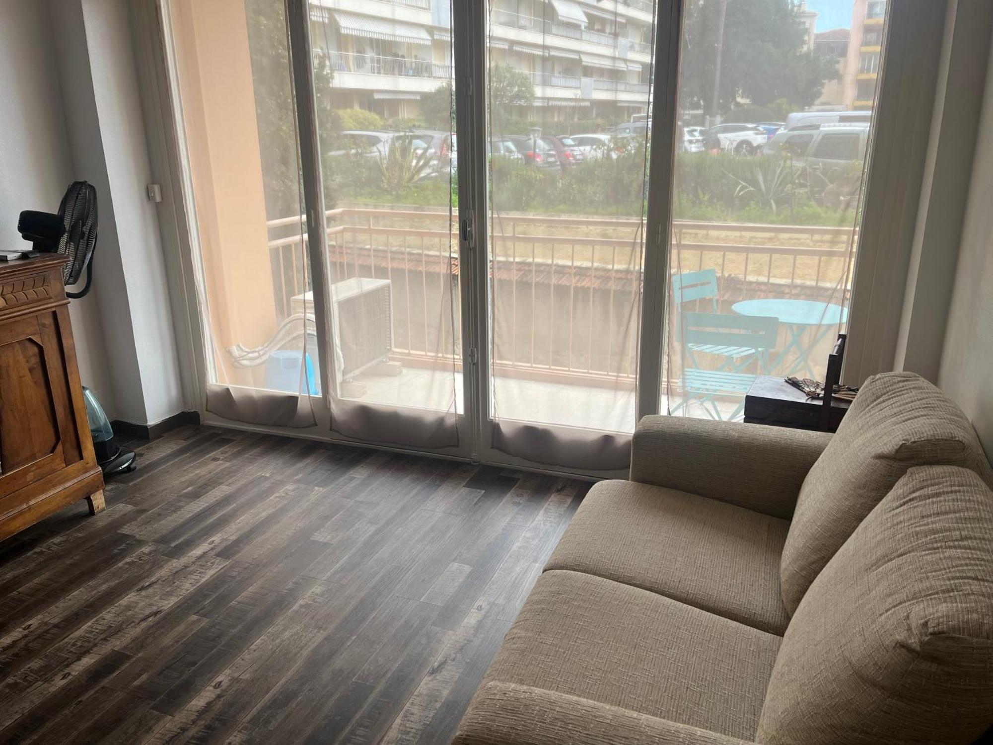 Appartement Proche Gare Routiere Мантон Екстер'єр фото